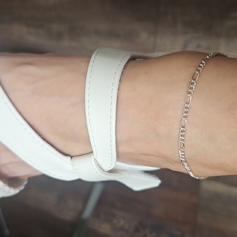 Dainty Silver Figaro Link Pattern Anklet/Ankle Bracelet - Picture 6 of 7